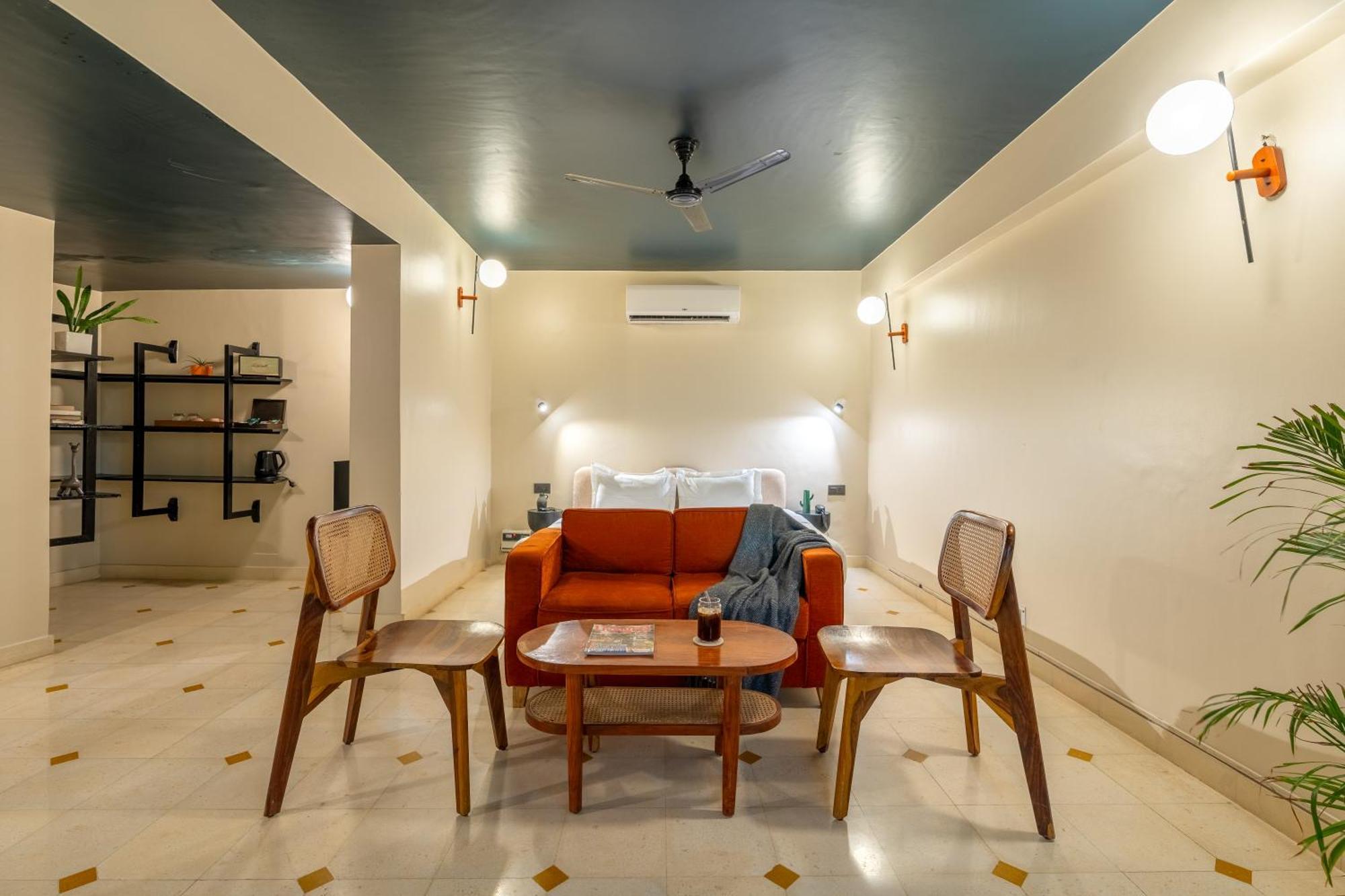 Minimalist One Hauz Khas Village New Delhi Buitenkant foto