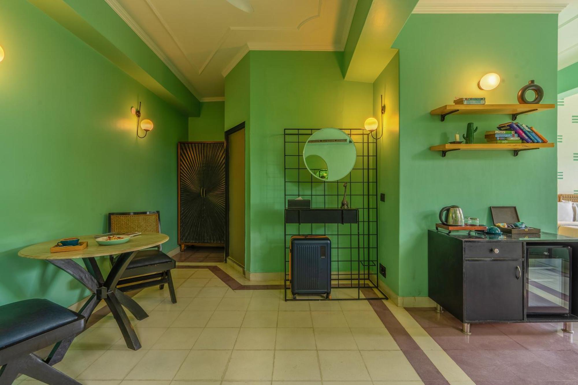 Minimalist One Hauz Khas Village New Delhi Buitenkant foto